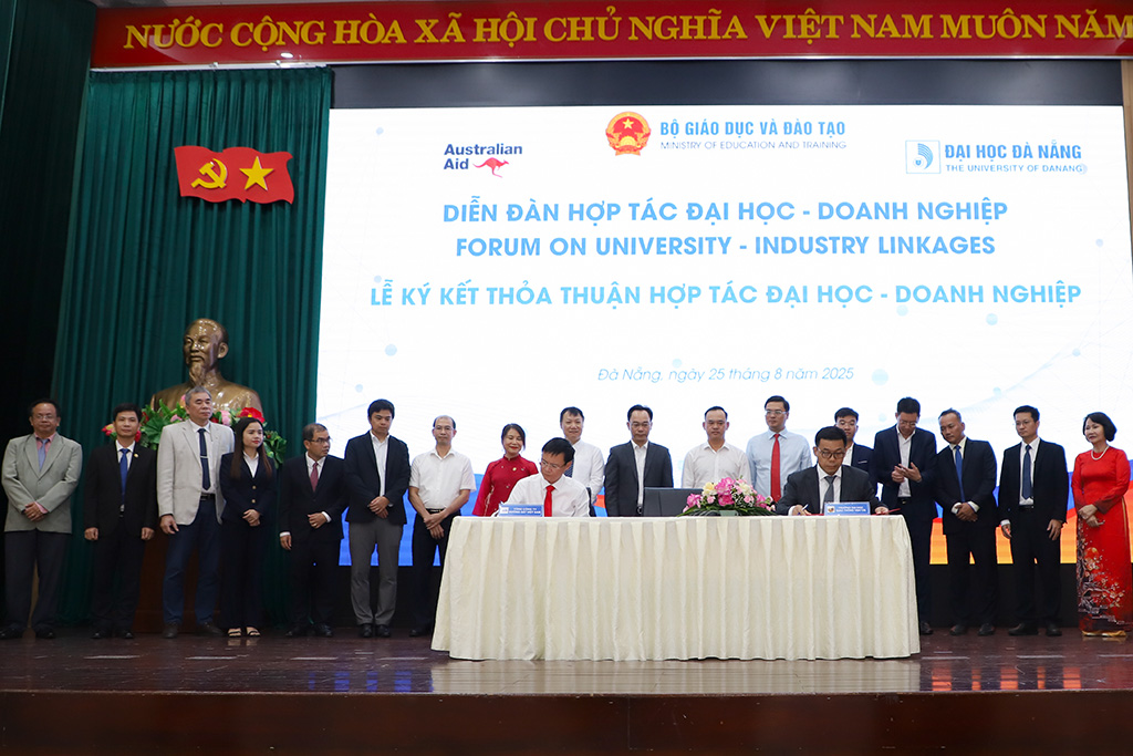 Trường Đại học Công nghệ GTVT tham dự Diễn đàn Hợp tác đại học - doanh nghiệp 2025