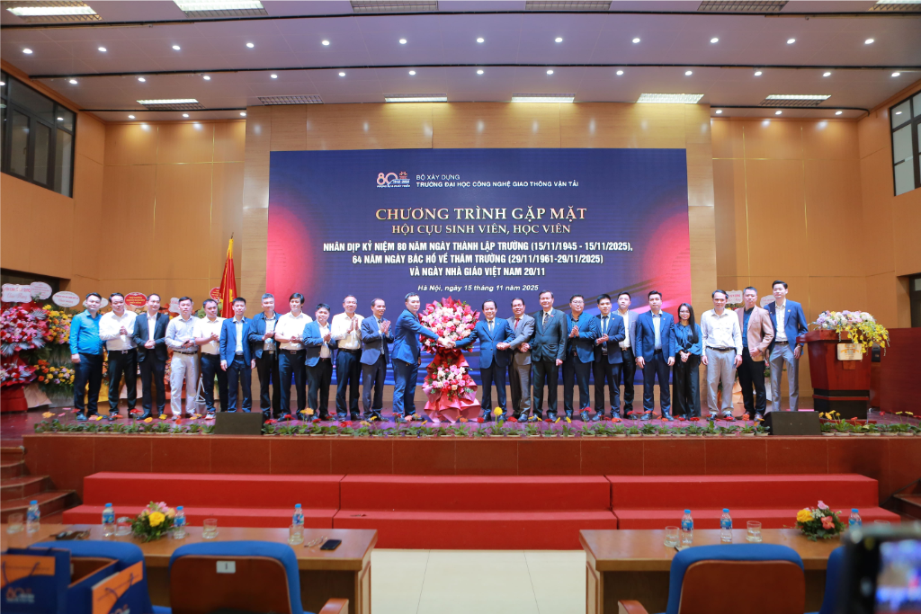 Gặp mặt, ra mắt kiện toàn Ban liên lạc Cựu sinh viên Trường Đại học Công nghệ GTVT