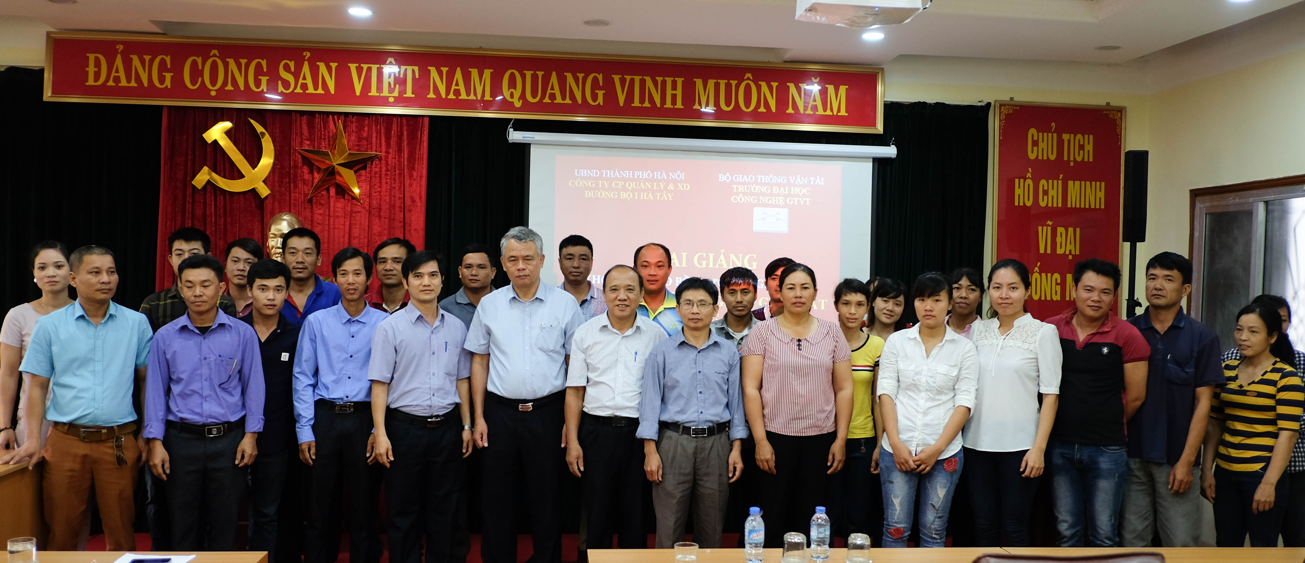 Khai giảng khóa đào tạo bồi dưỡng nghiệp vụ gác chắn đường ngang giao cắt với Đường Sắt