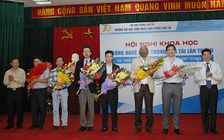 Hơn 200 nhà khoa học tham gia Hội nghị khoa học công nghệ GTVT lần thứ III