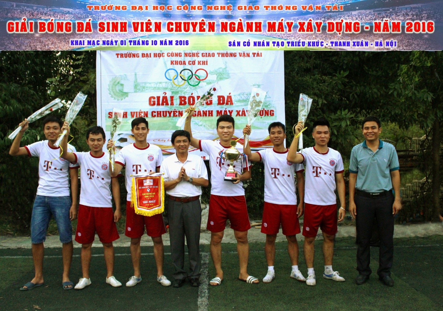 Bế mạc giải bóng đá sinh viên Máy xây dựng Khoa Cơ khí