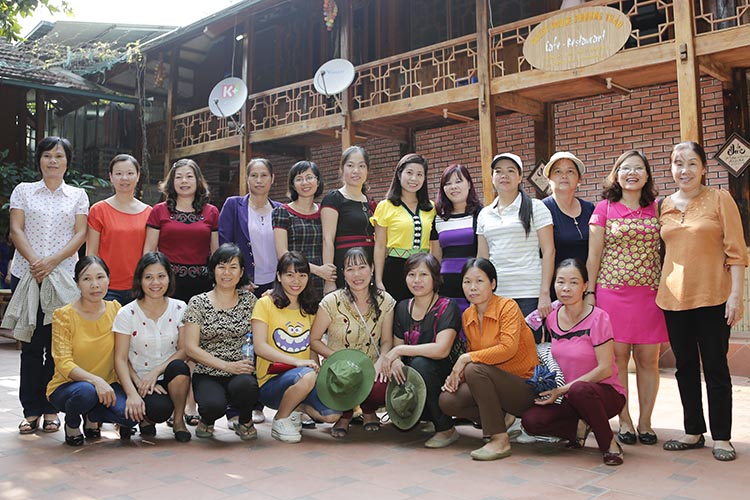 Những Bông hoa đẹp trong Hoạt động Nữ cán bộ, viên chức Trường Đại học Công nghệ GTVT