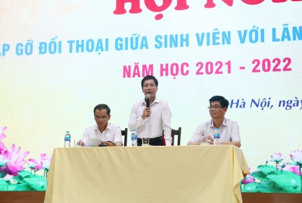 Hội nghị gặp gỡ đối thoại giữa sinh viên với Lãnh đạo Nhà trường năm học 2021-2022