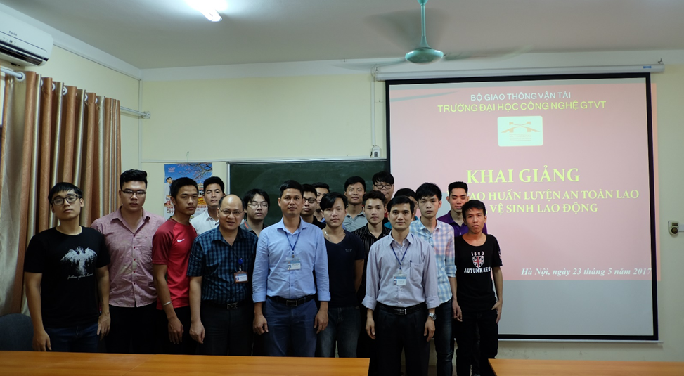 Khai giảng khóa huấn luyện an toàn lao động, vệ sinh lao động - 5/2017