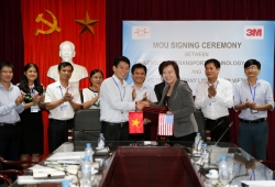 Lễ ký biên bản thỏa thuận hợp tác giữa trường Đại học Công nghệ GTVT và Công ty TNHH 3M Việt Nam