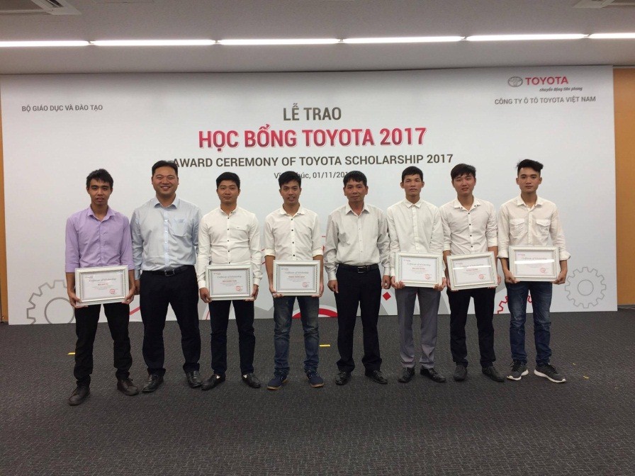 Sinh viên xuất sắc của Trường Đại học Công nghệ GTVT vinh dự được nhận học bổng của Quỹ TOYOTA Việt Nam