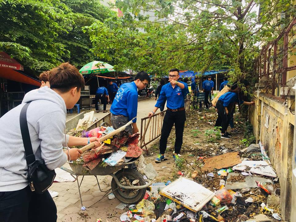 Ngày Chủ nhật xanh - Xây dựng và giữ gìn môi trường học đường xanh - sạch - đẹp - thân thiện