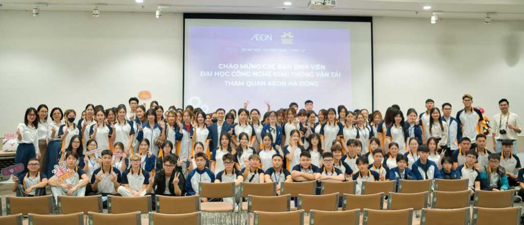 K76 E-commerce Students Gain Practical Experience at AEON Vietnam