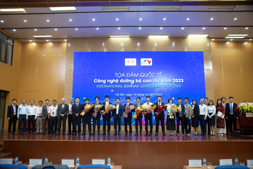 Toạ đàm quốc tế chia sẻ về Công nghệ đường bộ cao tốc 2023