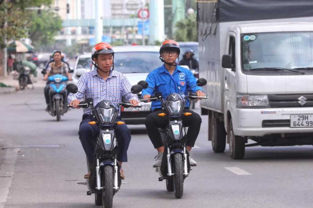 Thí điểm xe điện 2 bánh miễn phí: Bước đầu tạo thói quen sử dụng phương tiện công cộng