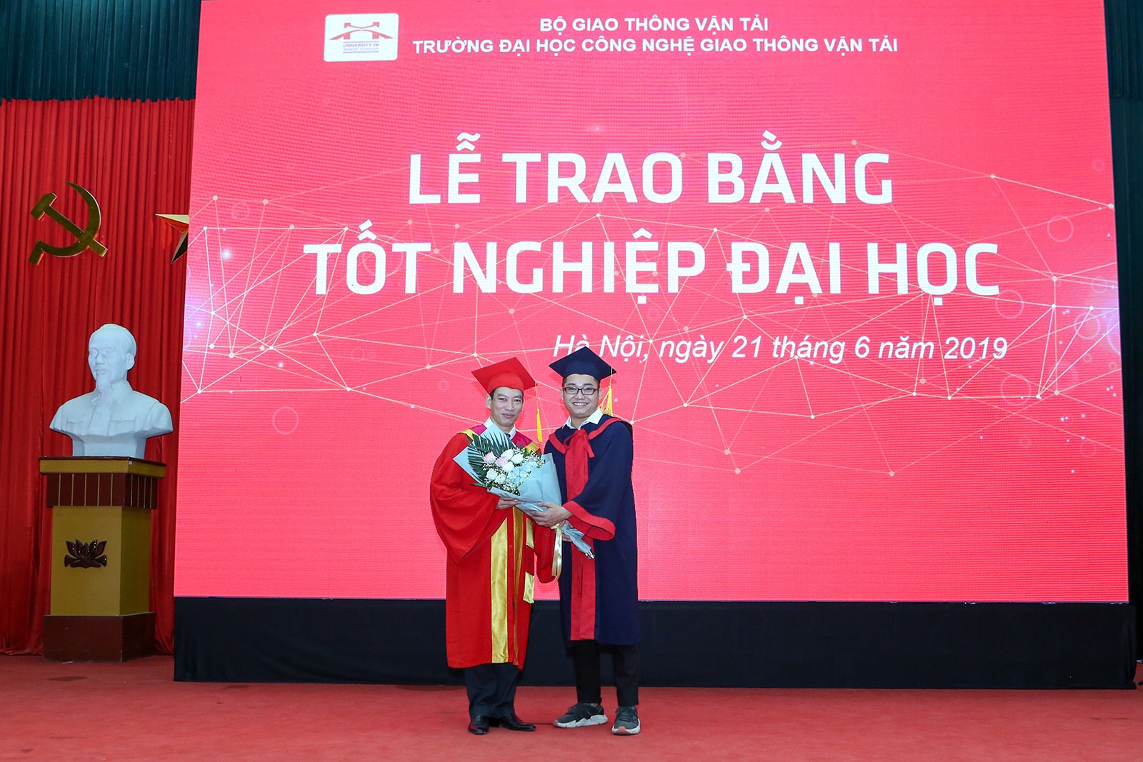 Những cảm xúc của Tân thủ khoa tốt nghiệp toàn khóa năm 2019 - Lê Ngọc Hùng, sinh viên lớp 65DCCD21