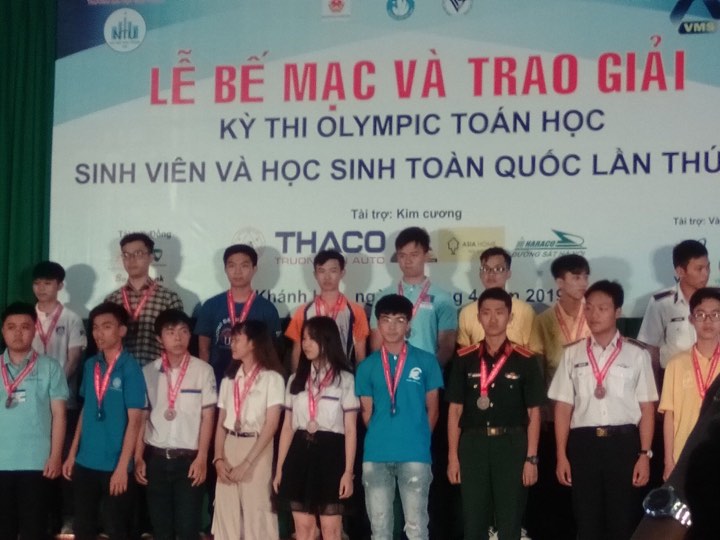 Sinh viên Trường Đại học Công nghệ GTVT đạt giải thưởng tại kỳ thi Olympic Toán học sinh viên và học sinh toàn quốc lần thứ 27