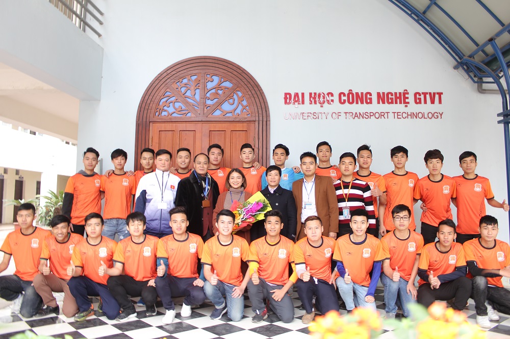 Ra mắt Đội tuyển Futsan UTT tham gia Giải thi đấu thể thao toàn quốc (VUG)