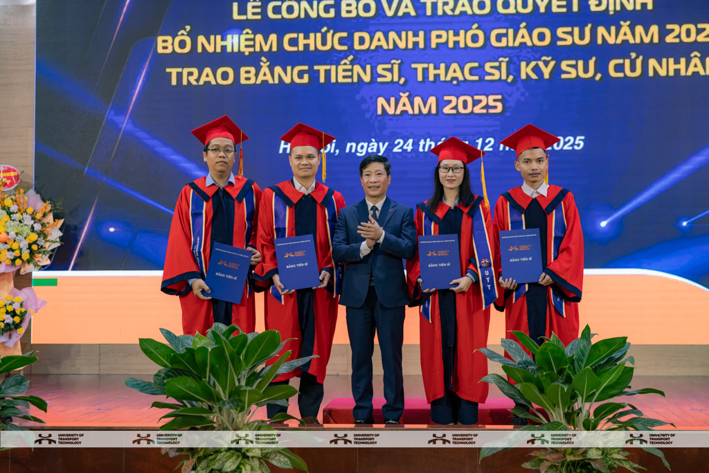 Lễ trao bằng tốt nghiệp Tiến sĩ, Thạc sĩ, Kỹ sư và Cử nhân năm 2025