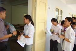 Chùm ảnh ngày thi đầu tiên Cao đẳng 2008